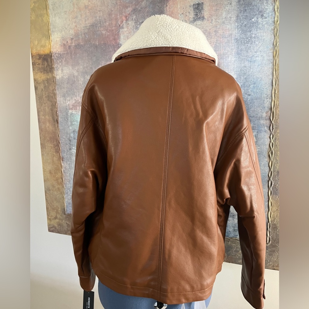 Stunning Kennth Cole New York Faux Leather Jacket - Picture 2 of 6